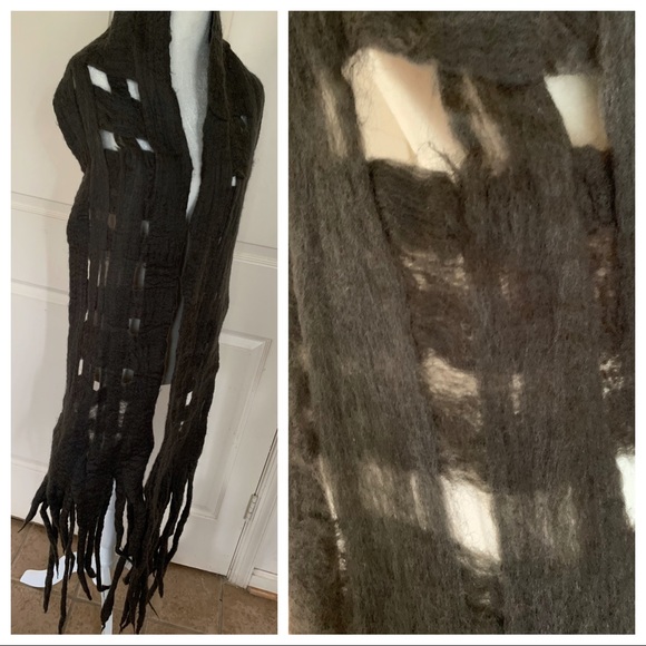 Taiana FW09 Hand-Felted Merino Wool Scarf - Picture 3 of 6